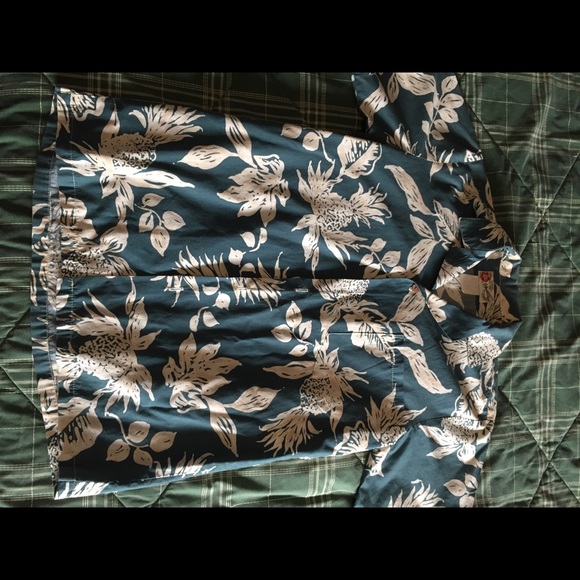 Hawaiian Shirt - Hilo Hattie - Picture 2 of 2